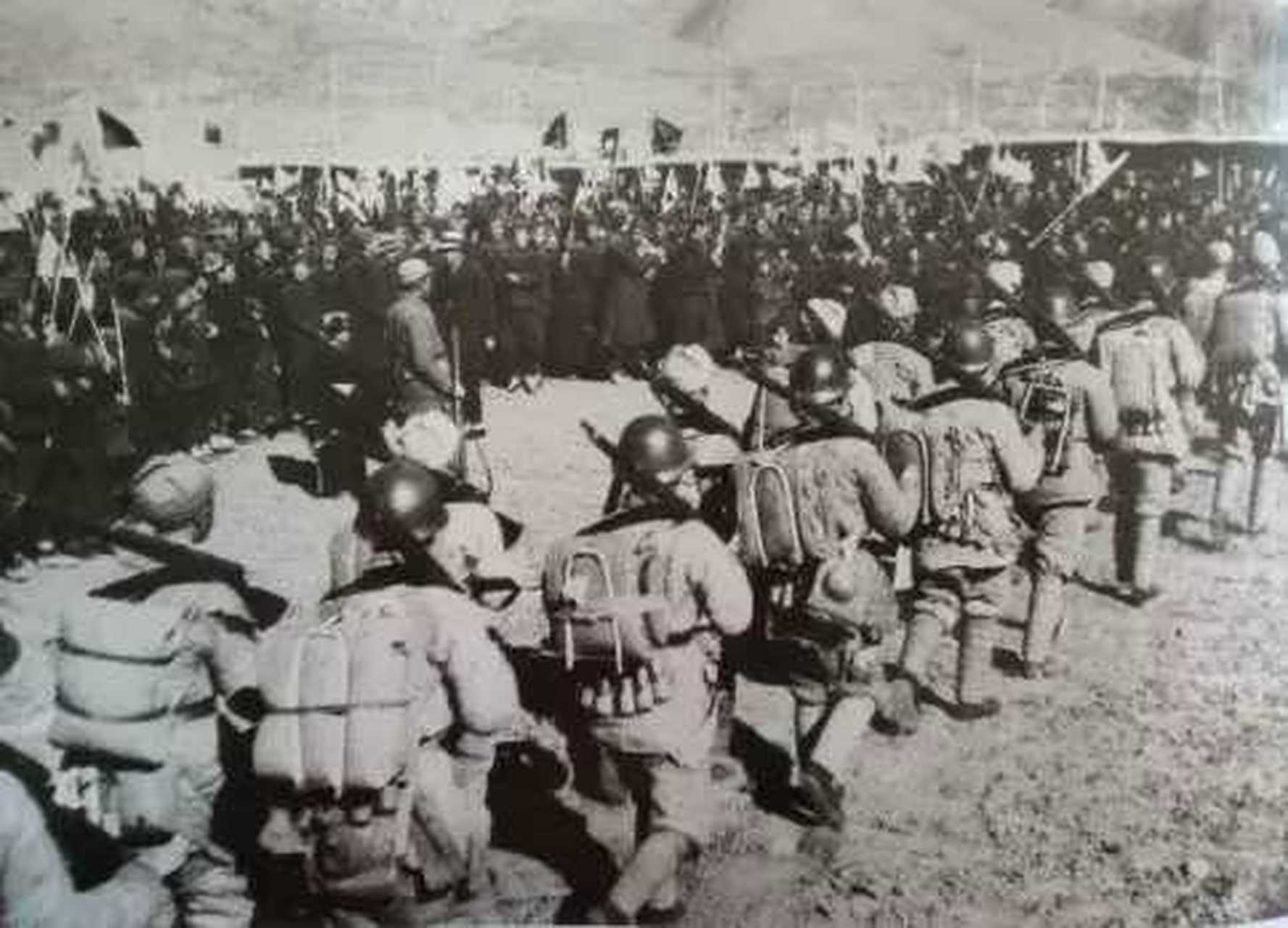 1939年,八路军在泰山脚下,抓到了几个日本女人,战士们不知应该如何