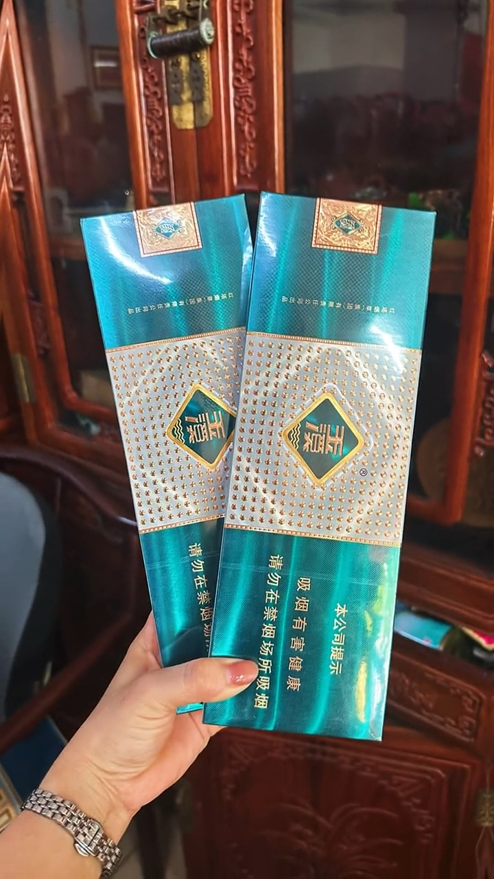 今日分享展示,玉溪细支天花板,碧玉清溪,#喜欢吗?