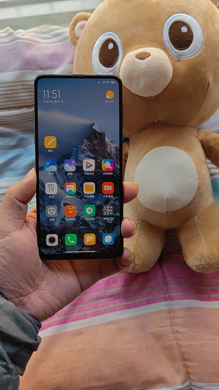 小米mix3实拍3年前的旗舰依然是高端的样子