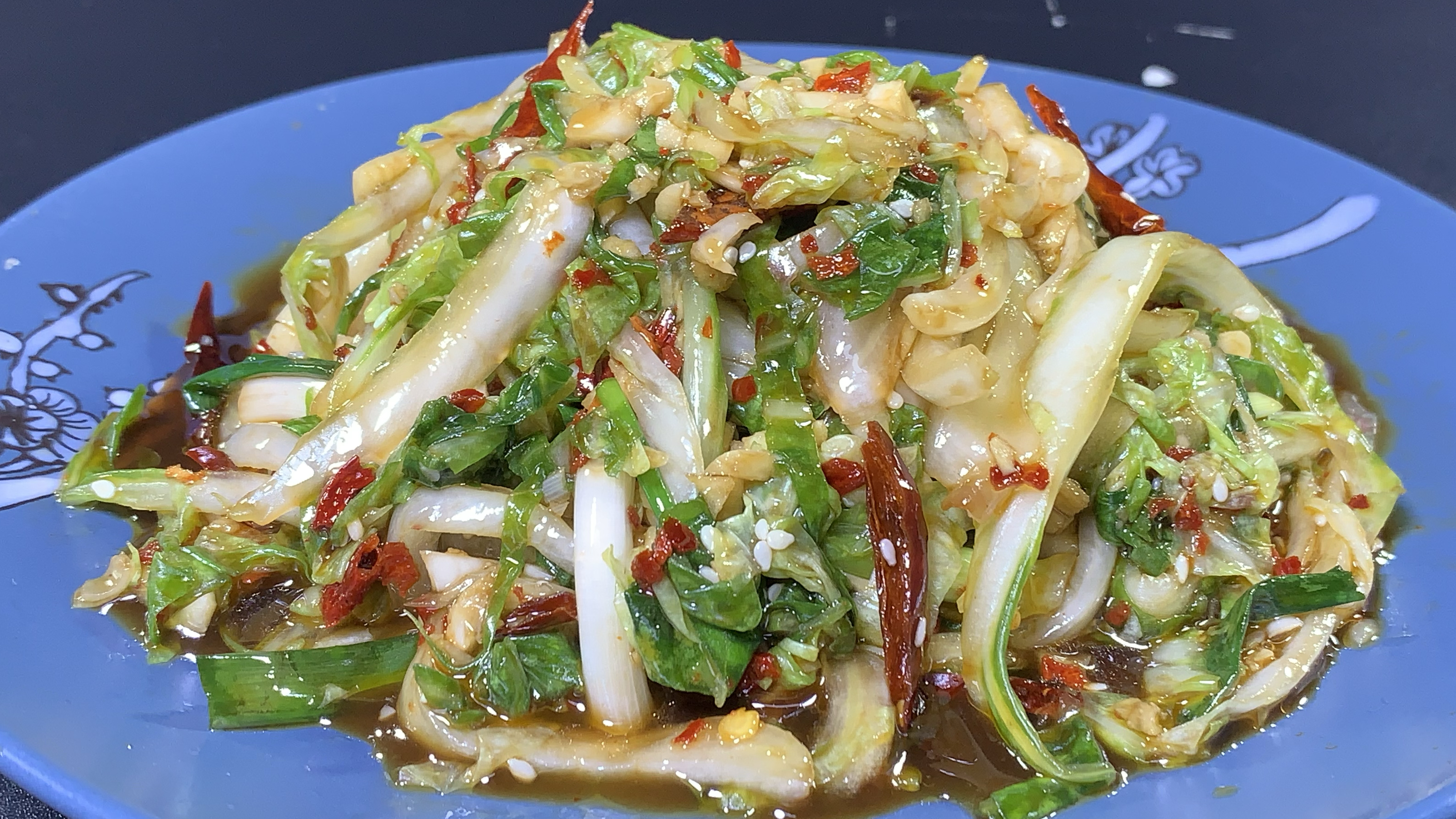 白菜不要总是炒着吃了,做个好吃的酸辣白菜,鲜嫩脆爽又开胃