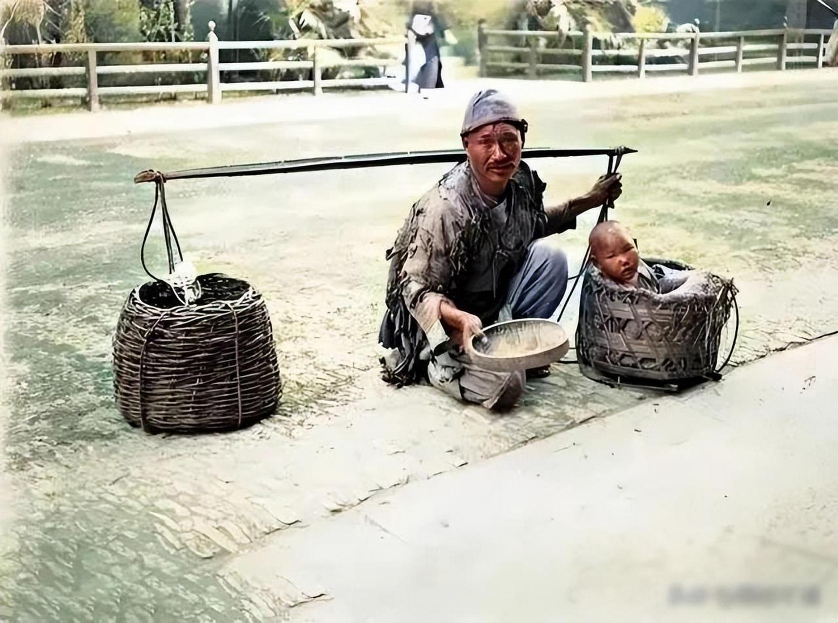 晚清时期乞丐真实照片,在经历太平天国和义和团运动后,南北方许多地方