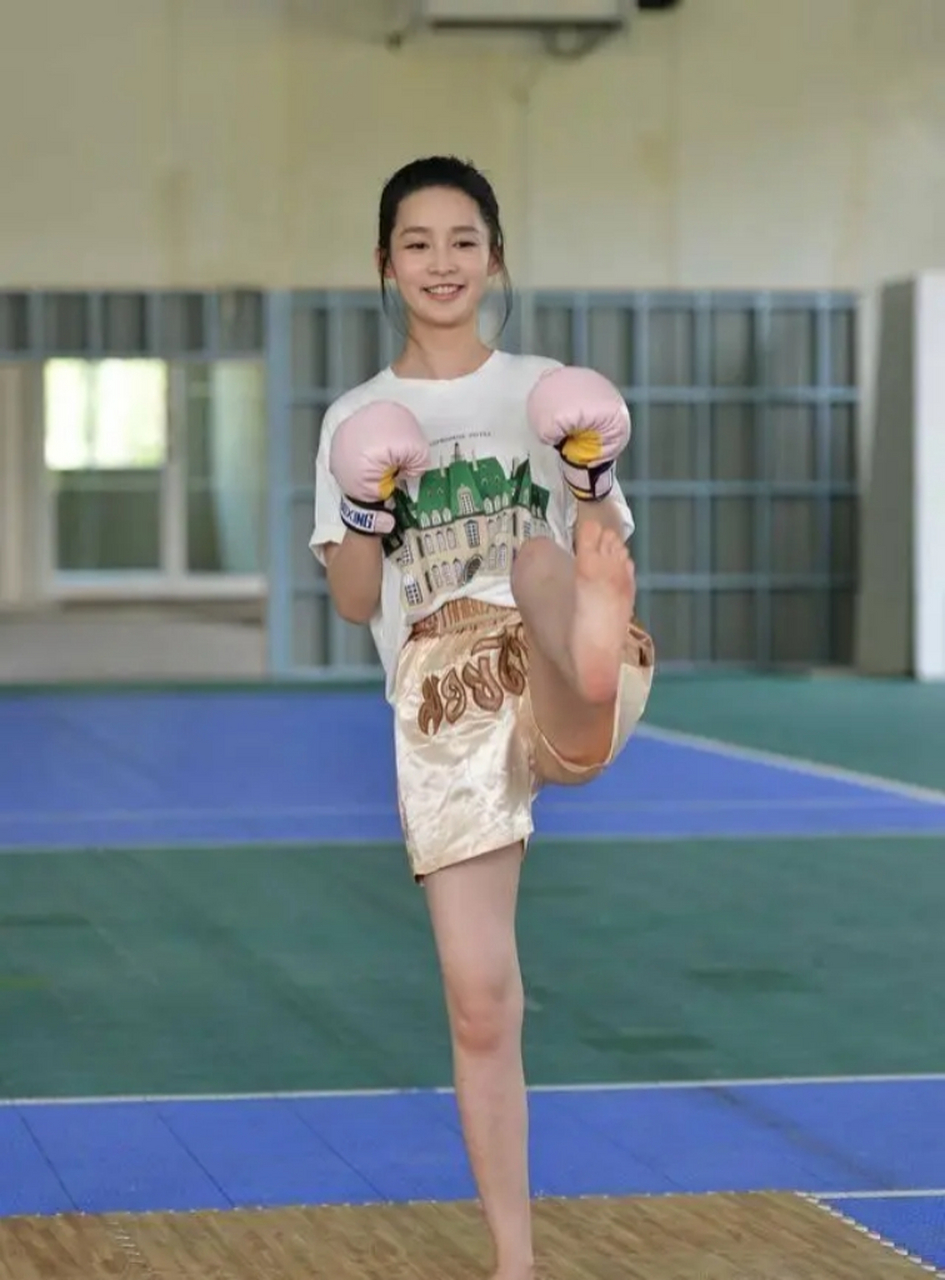 李沁的小脚到底有多小?