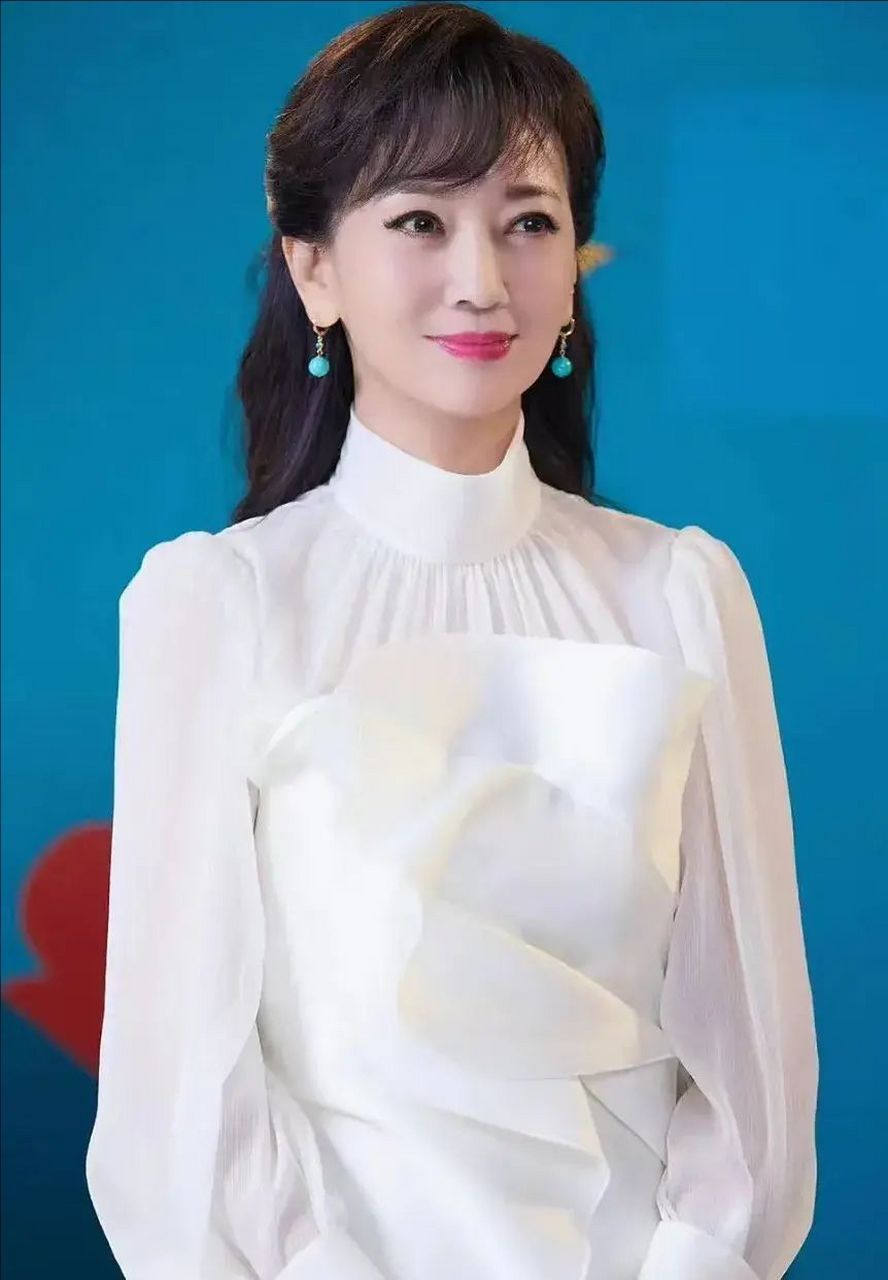 周润发陈慧莲结婚33年,为爱一生无子,一张照片撕下最后的遮羞布