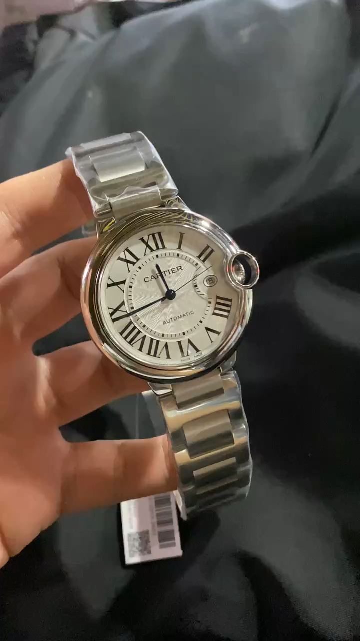 高清实拍卡地亚蓝气球手表细节解说