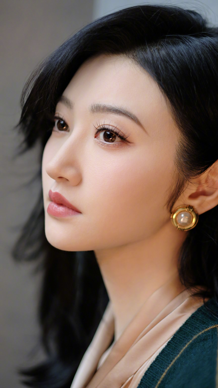 景甜# 每一个生命都是一个独特的世界,一个完整而神秘的宇宙.