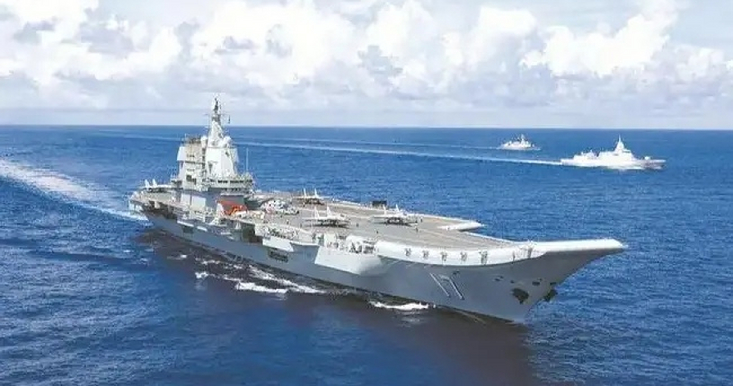 我国山东舰航母战斗群即将开启全球航行,除了维护中国海上石油及贸易