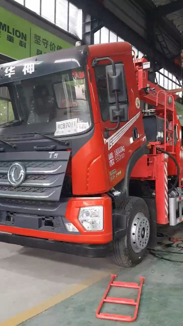 随车吊古河8吨5节和中联12吨5节装配中-度小视