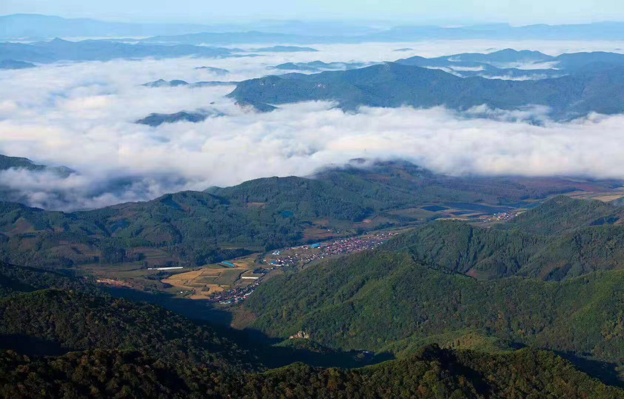 網紅打卡地遼寧槓槓滴# 【新賓滿族自治縣:崗山美景】#美好遼寧揮迎