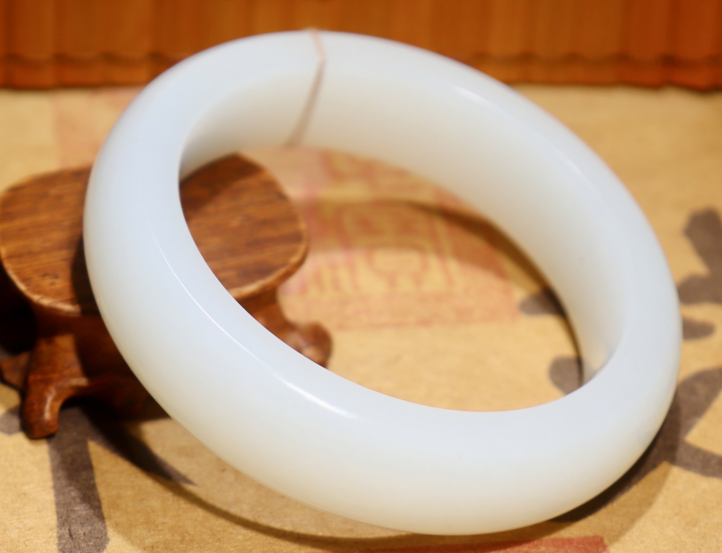 不同价位和田玉手镯大盘点!