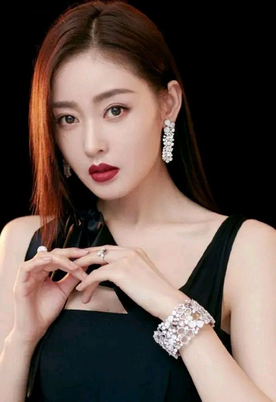 天生丽质,时尚迷人.