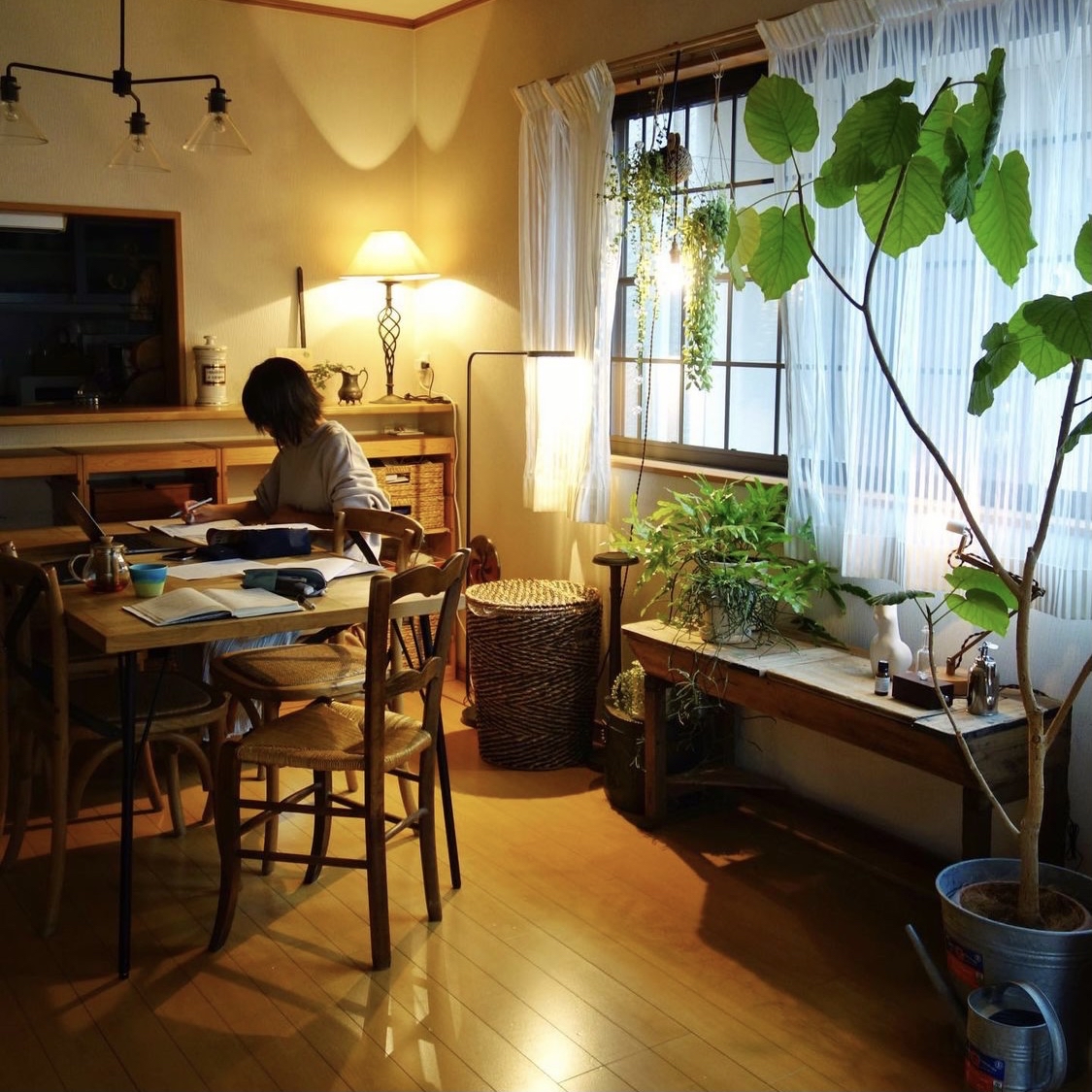 53岁日本阿姨晒家居生活照:全屋温暖治愈,唯美的堪比电影场景!