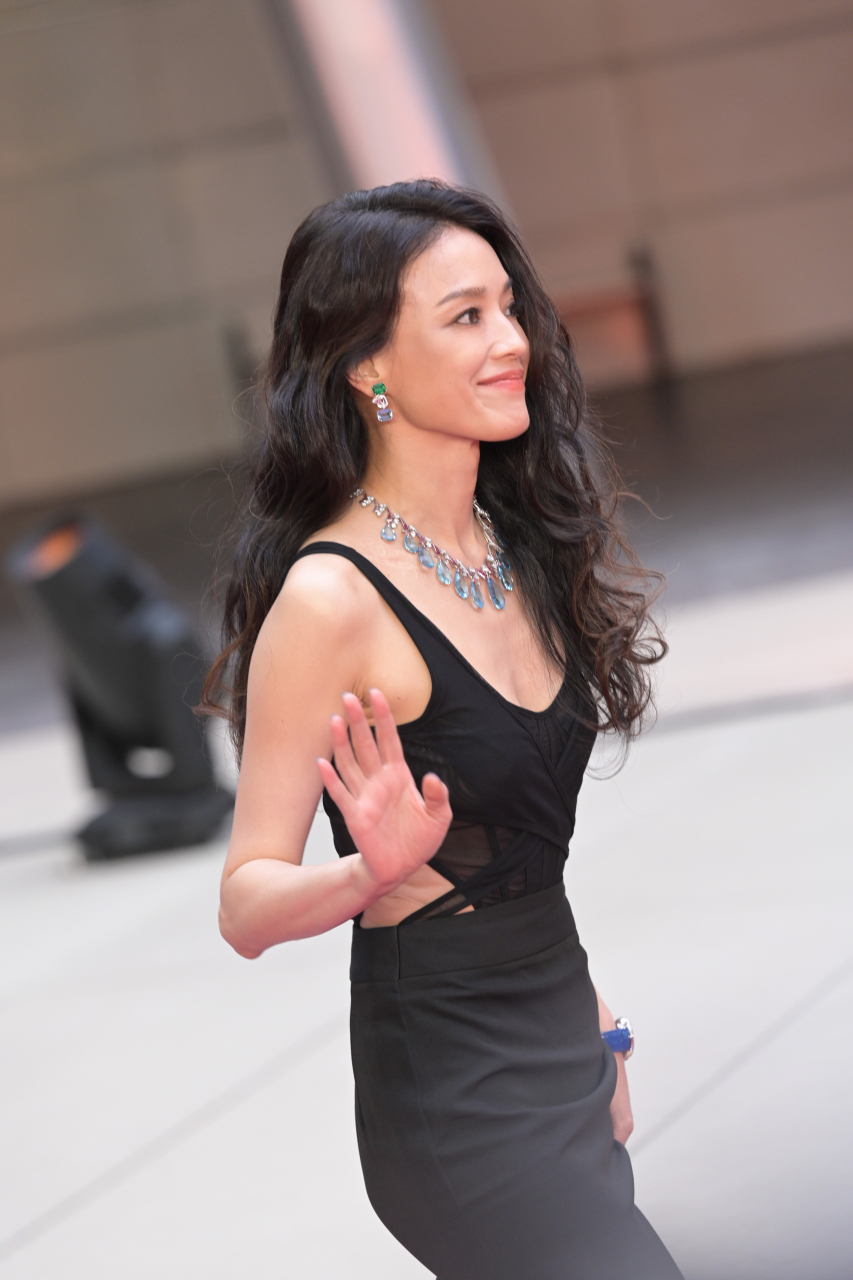 舒淇出席宝格丽闪耀之辉盛典,生图状态真的好能打.