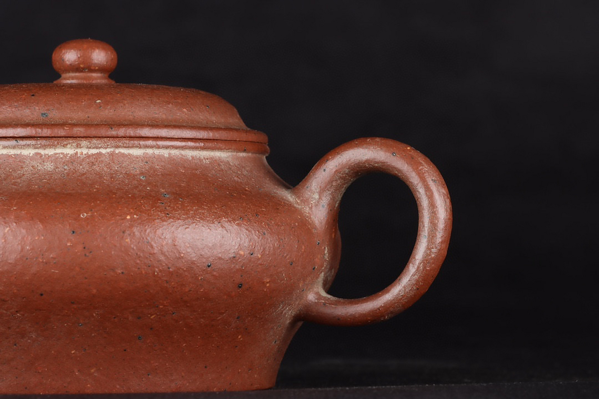 小品虚扁紫砂壶 款识:兢媚清香 清代 高 5.8×11.8cm