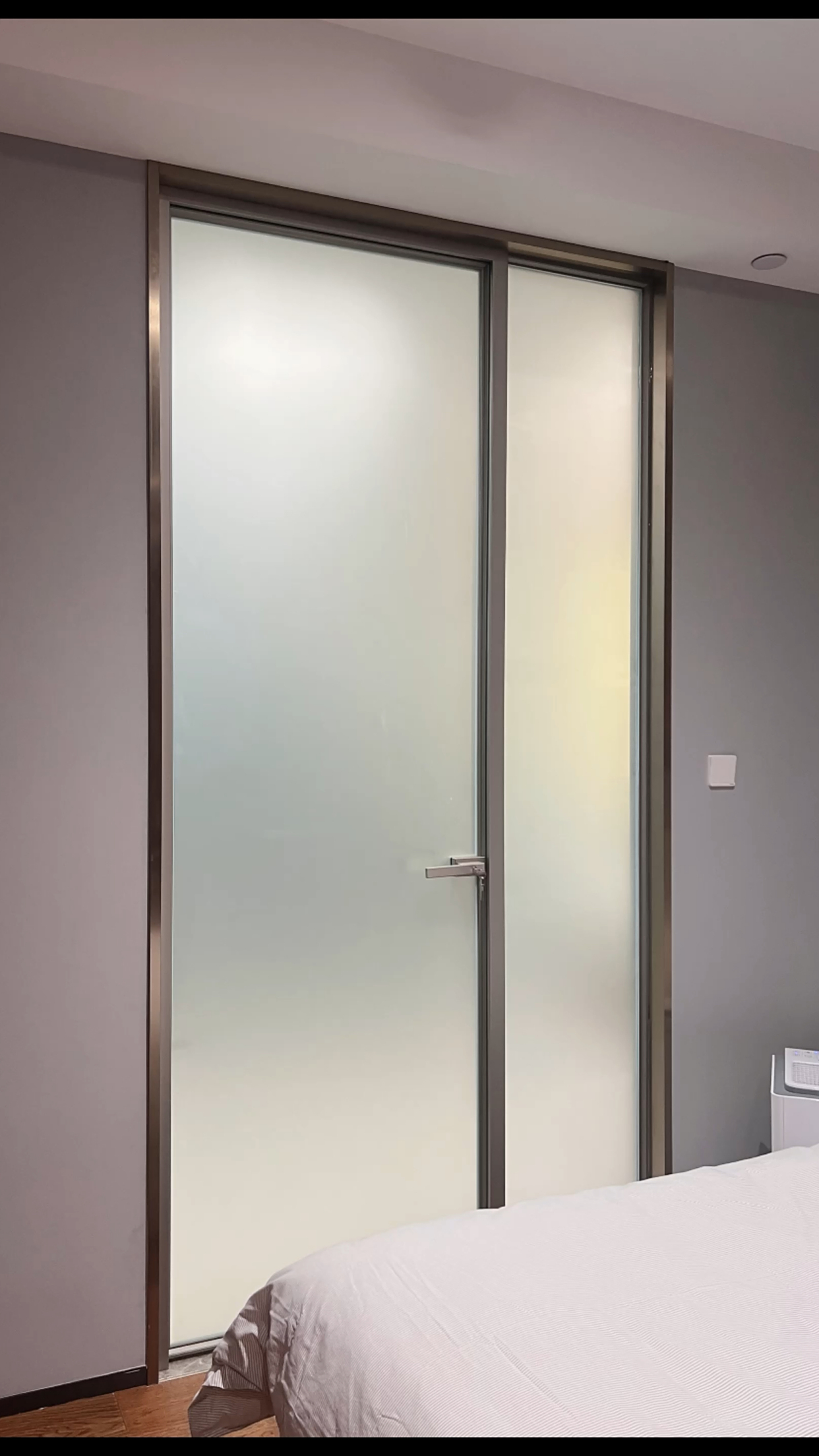 极简平开门字母门