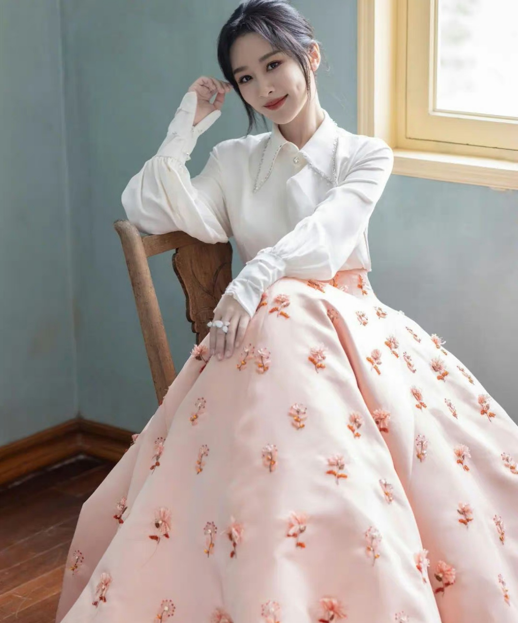 杨紫# 甜美迷人的笑容,清纯妩媚,温婉可人