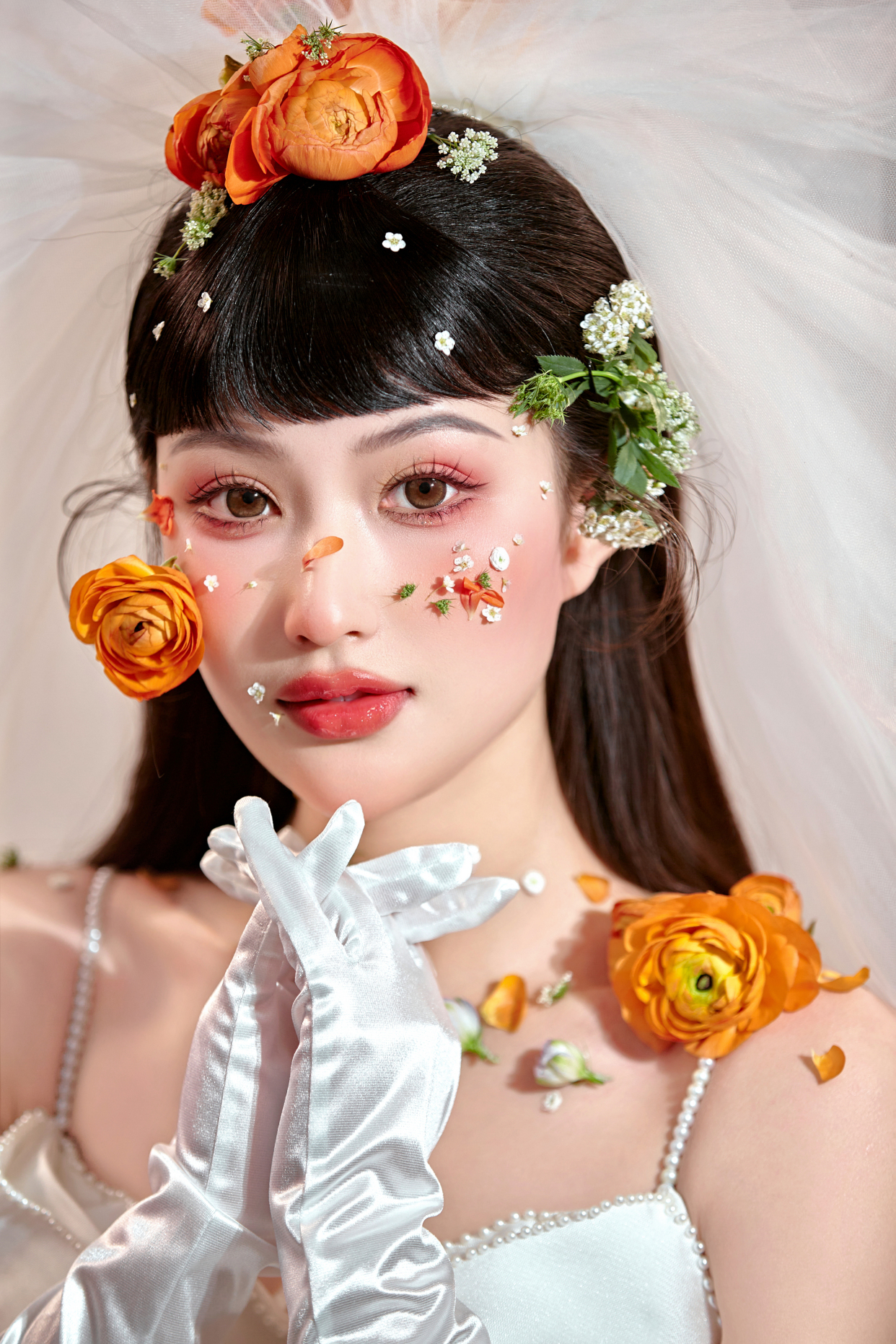 橙黄芭比鲜花造型武汉学化妆鲜花妆容