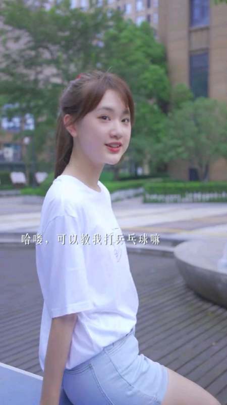 看,大一校草陈在木超级高冷!-度小视