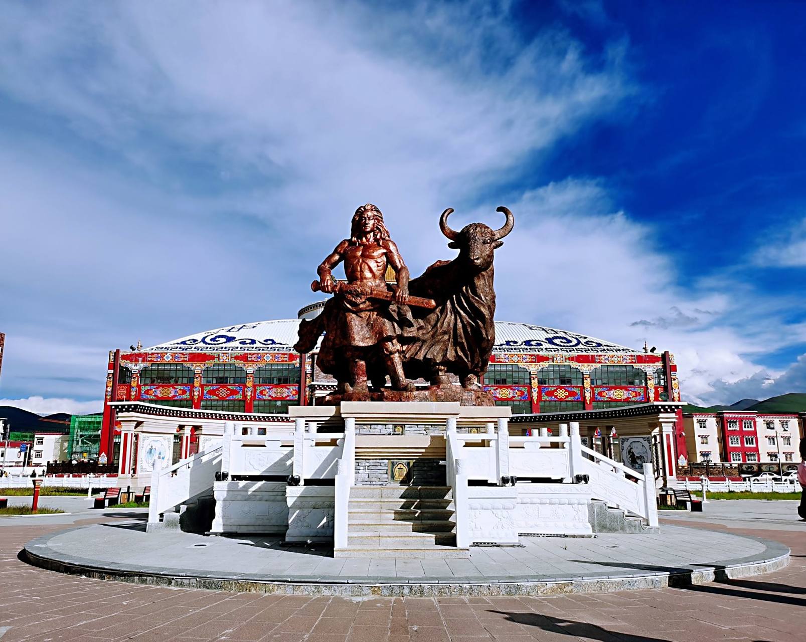 13石渠县隶属四川省甘孜州,是四川省最偏远,交通最不方便的县之一