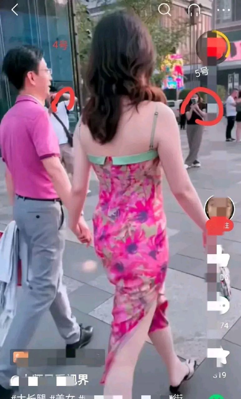 一位名叫董某某的女士近期因与企业老总胡某某牵手照片曝光而备受瞩目