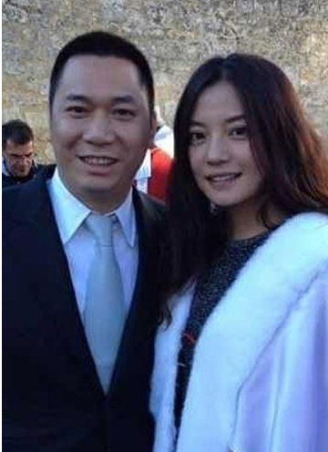 赵薇与身价120亿叶茂青同居三年,为何嫁给"二婚带娃"的黄有龙