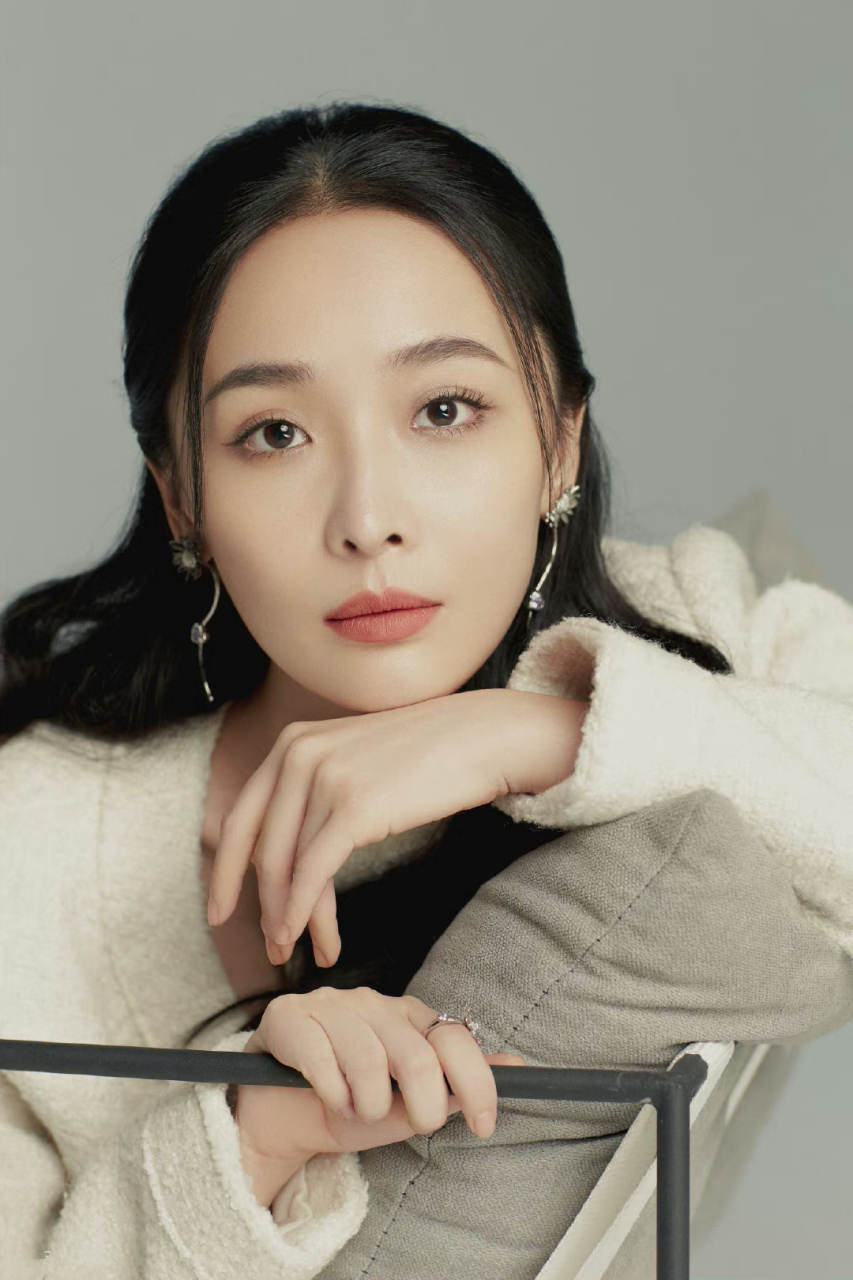 李曼# 最时尚"谋女郎",身材时尚太炸街,如今31岁活成男人梦想