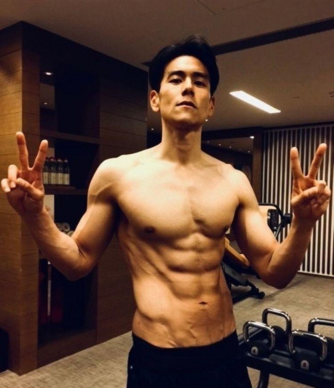 37岁的彭于晏,这身材逆天了!