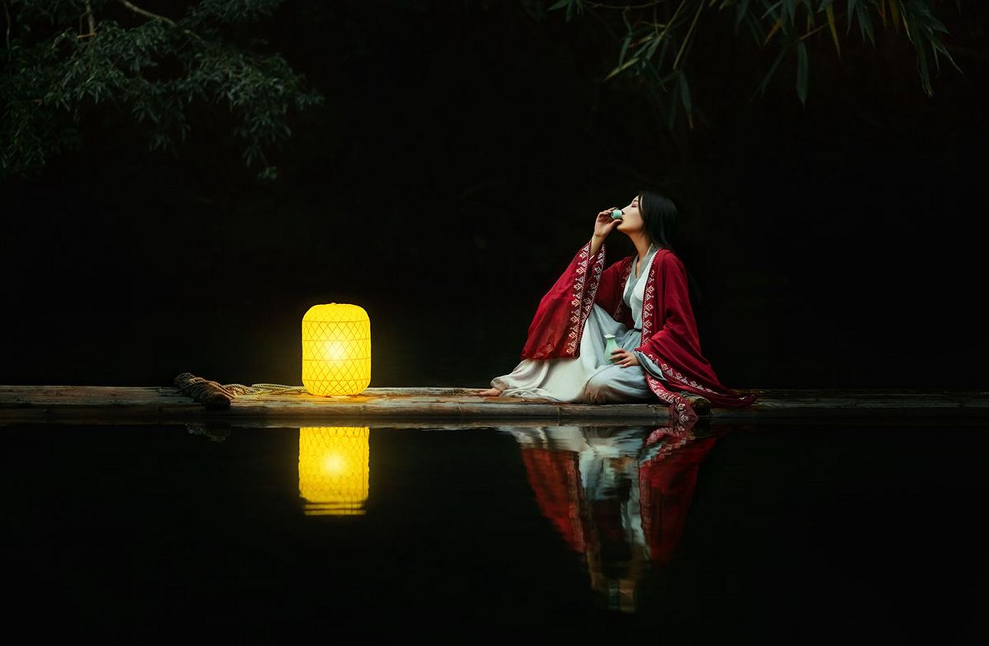 本是青灯不归客,却因浊酒恋红尘.