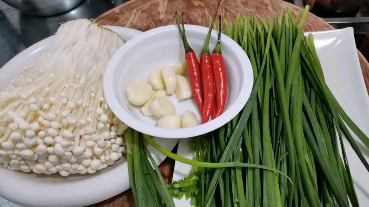 金针菇拌韭菜,家常开胃小凉菜,跟我一起做