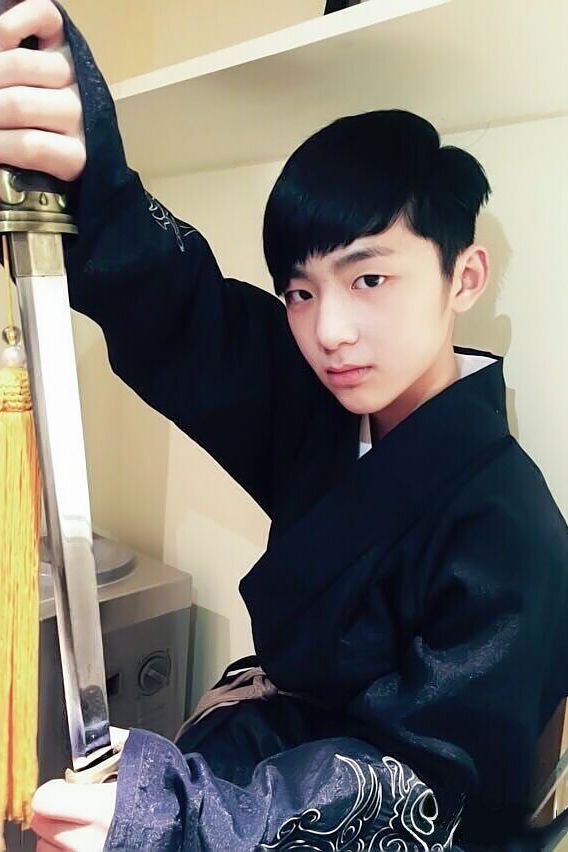 tfboys第四人22岁的刘志宏官宣结婚,网友:不敢相信