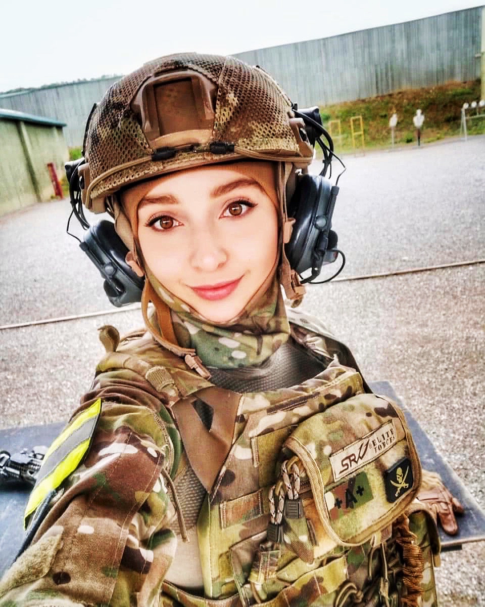 俄罗斯小龙女军迷