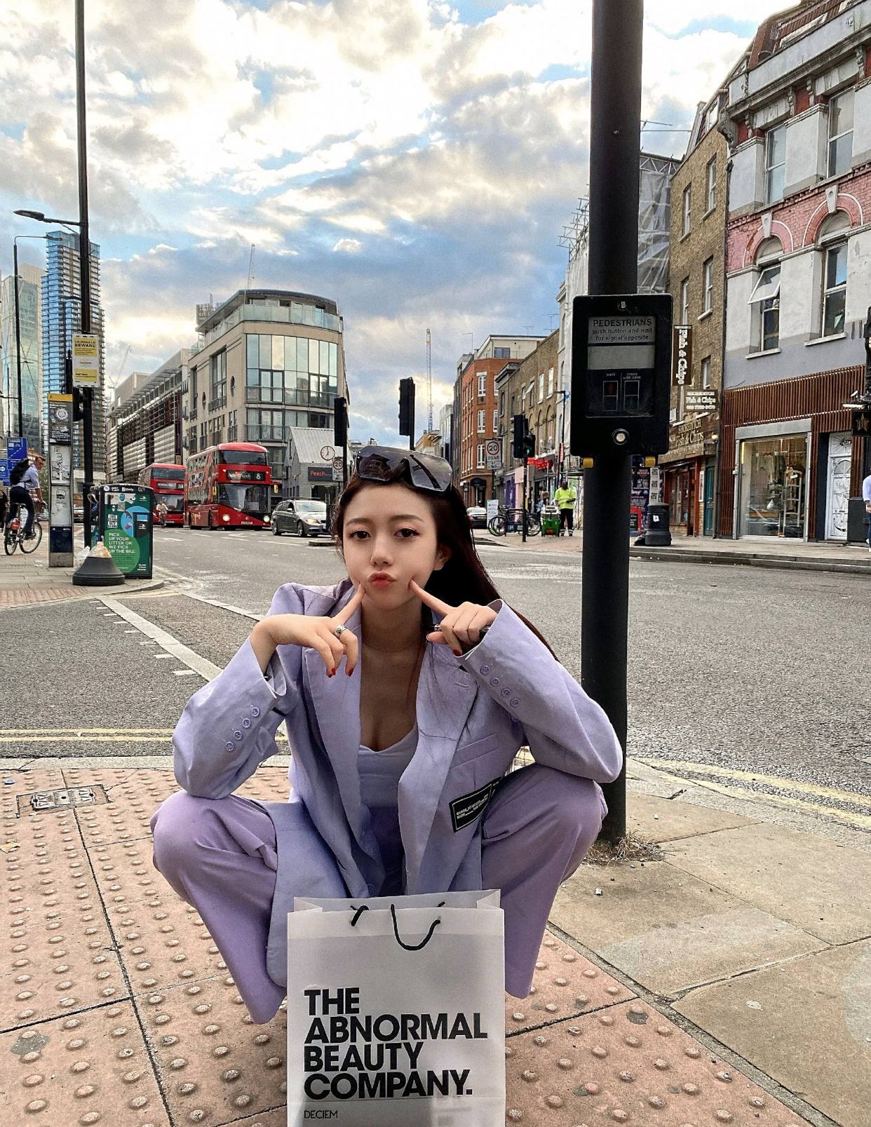 中国斯诺克小将赵心童与甜美女友已相恋900天!新赛季争排名赛首冠