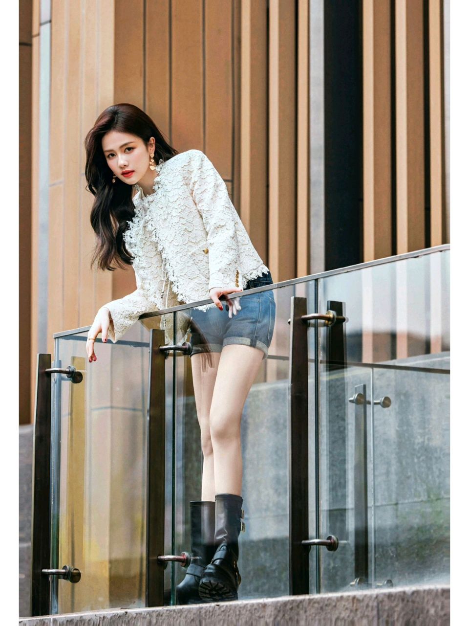 白鹿穿搭分享之牛仔短裤