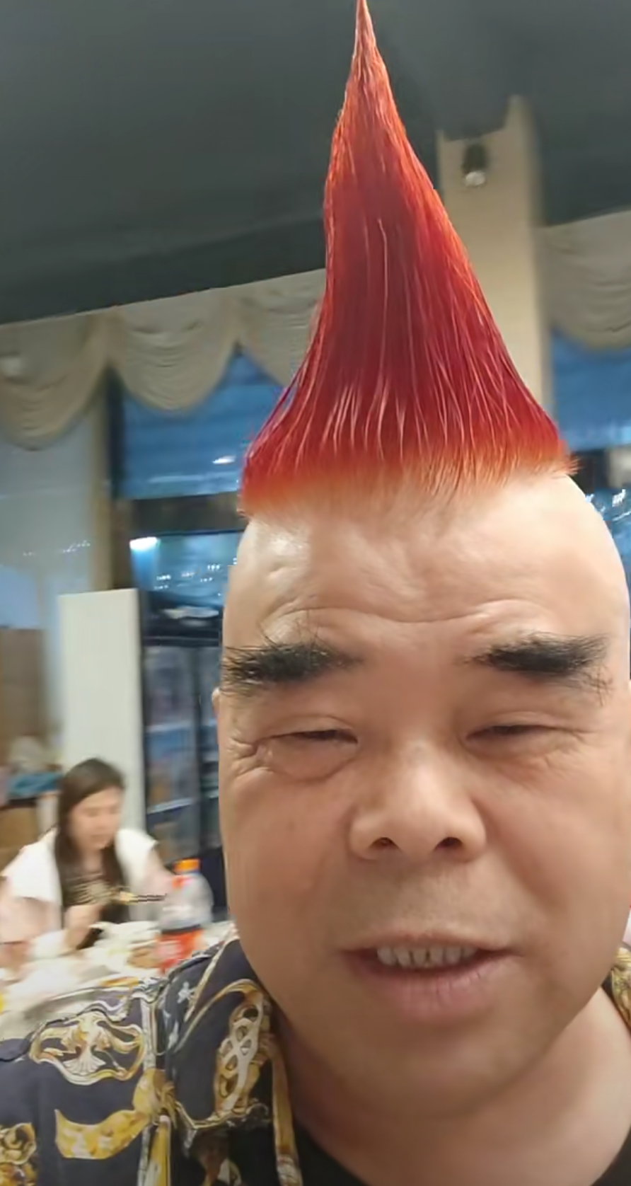 三八妇女节,公司女员工聚餐,南宁"红火哥"也要求参加