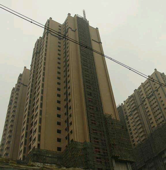 西安辛家庙"豪顿国际"业主苦等7年,可房产证依然遥遥无期!