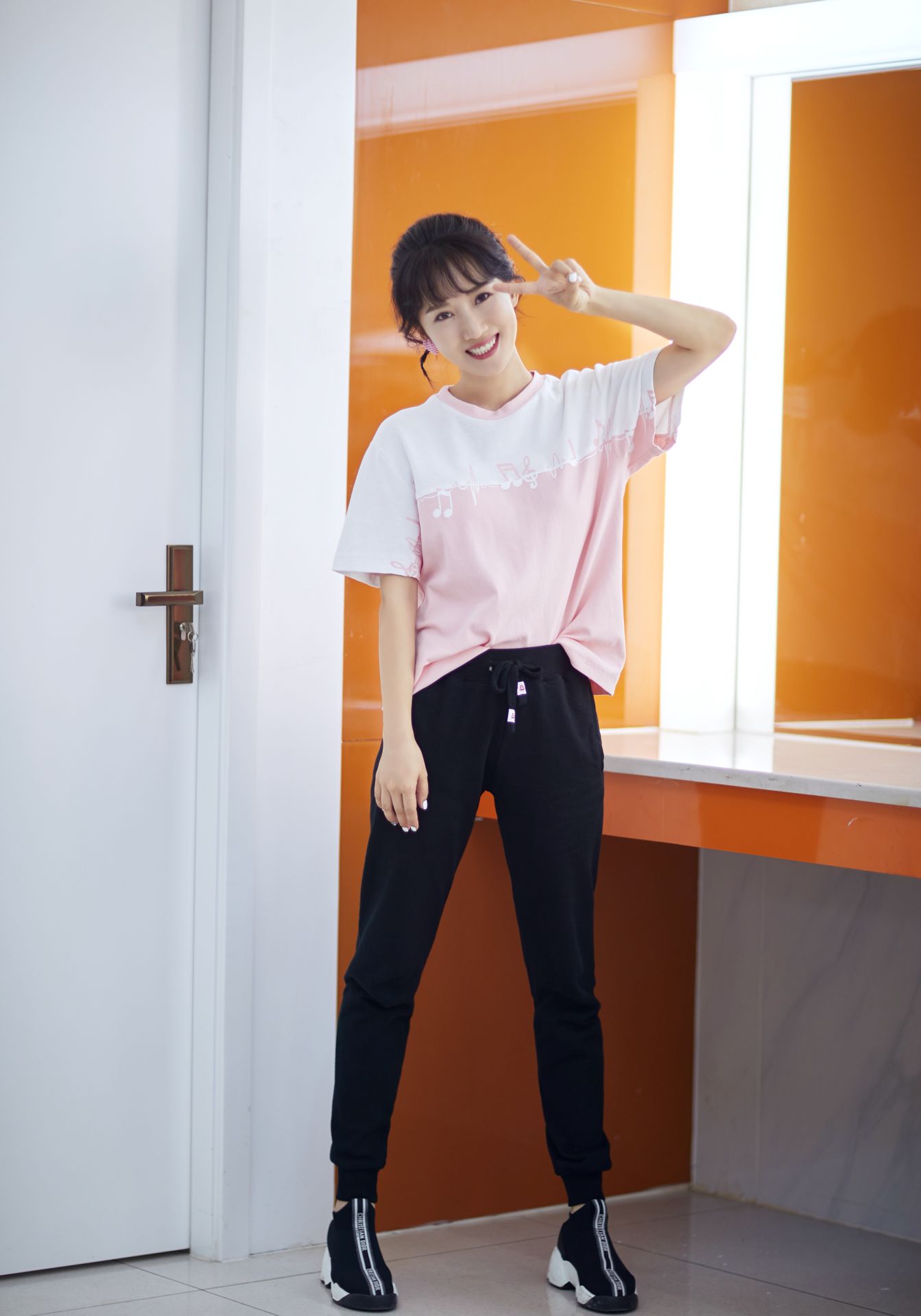 精美图集|李念清纯美丽,气质优雅