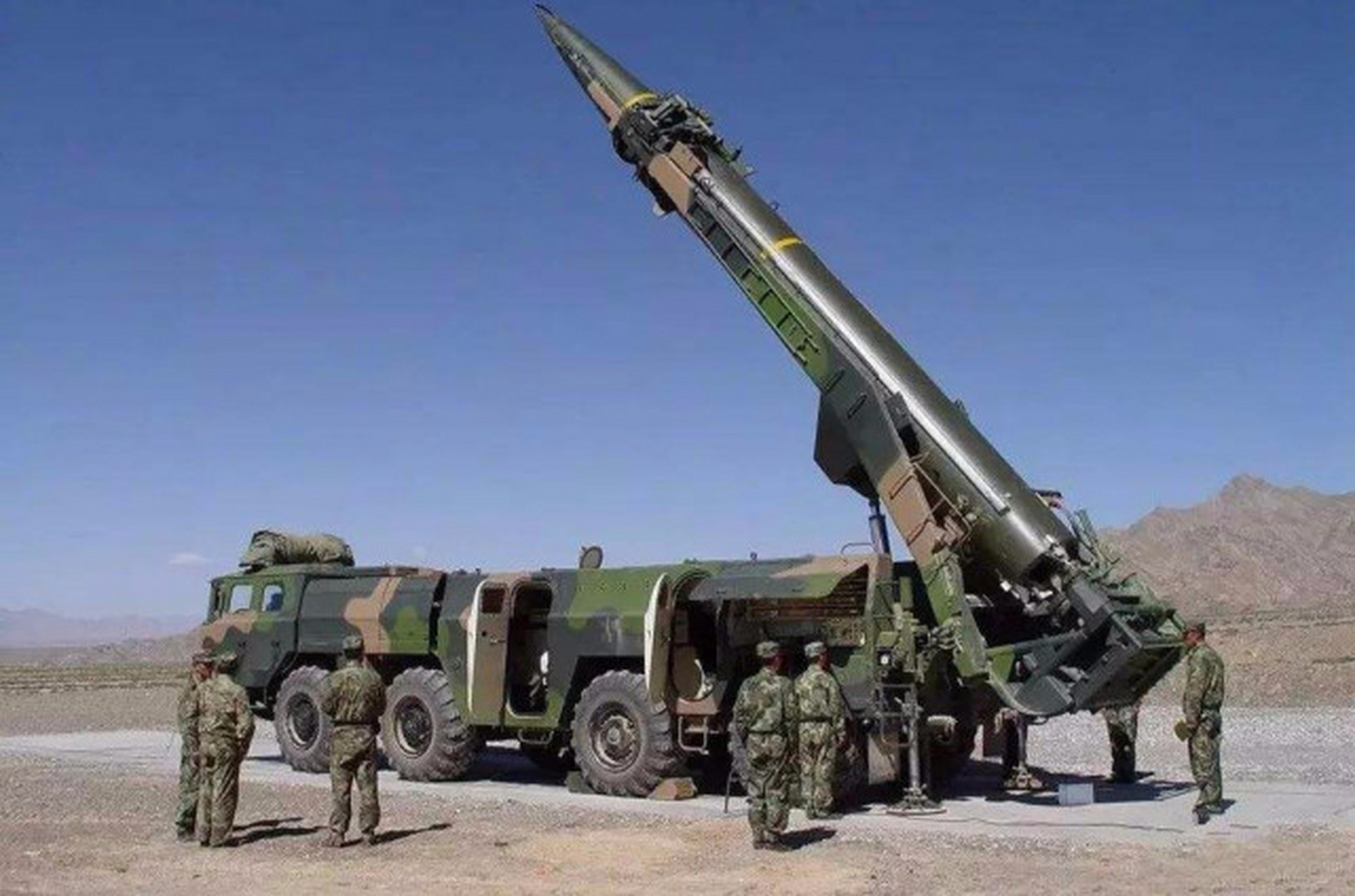 不久,海湾战争爆发,沙特随即对外展示自己的东风导弹,成功让对手放弃