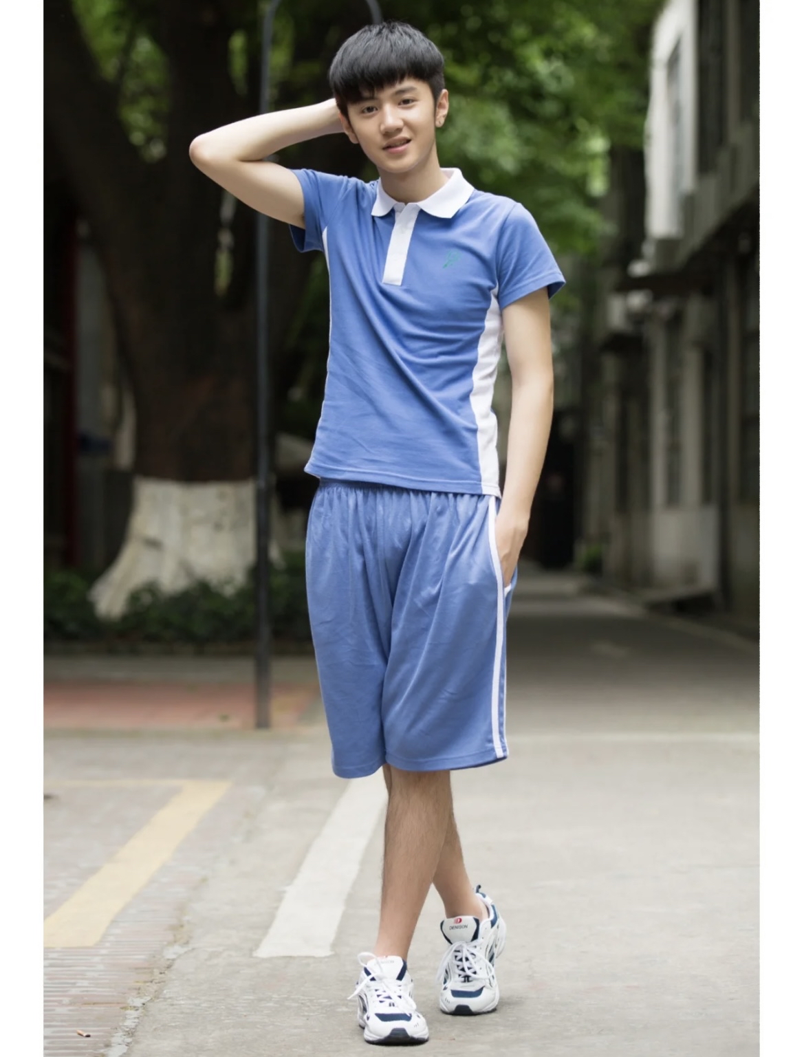 原来陈哲远做过深圳校服模特