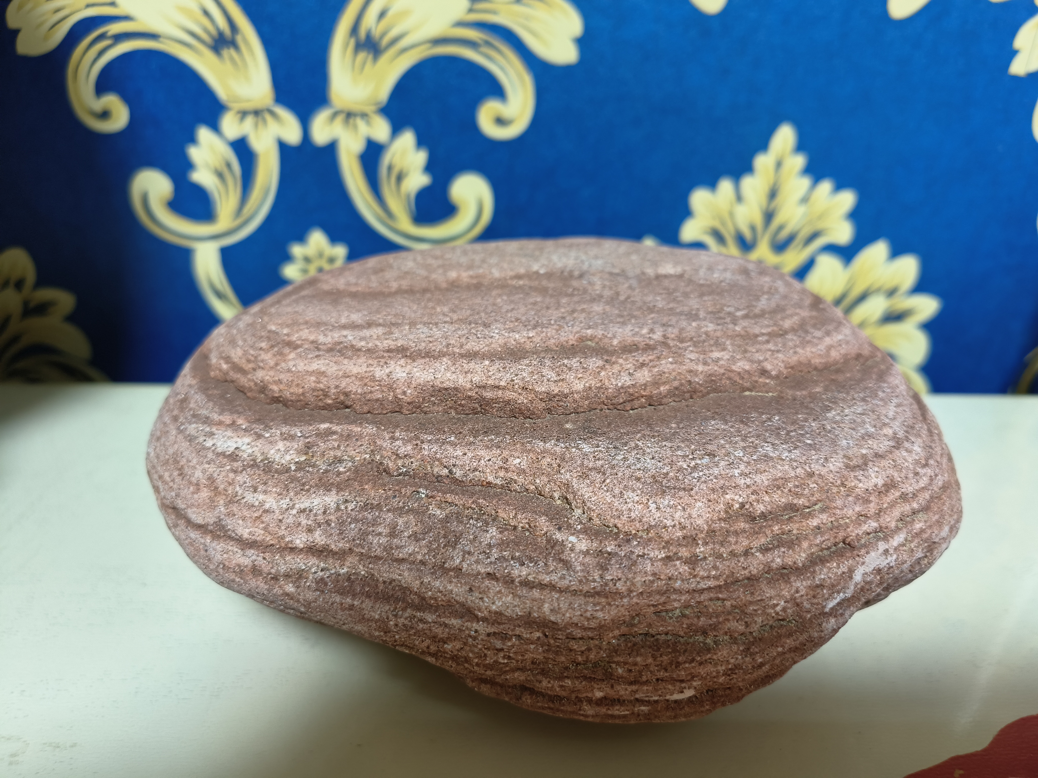 由于经常上山游玩,在山谷或河滩上总能遇到有眼缘的石头