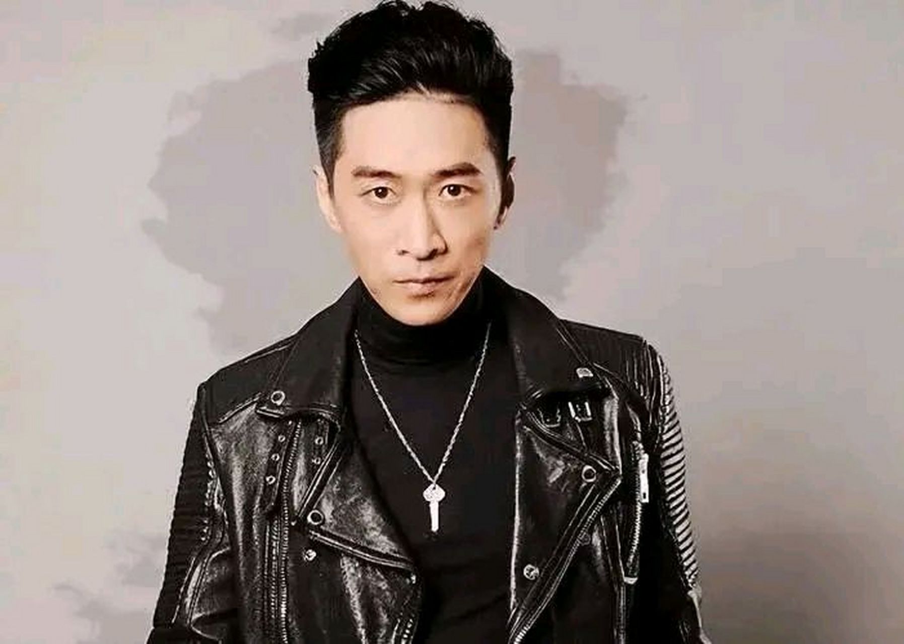 2015年,开心麻花拍摄《夏洛特烦恼》,王宁的角色被换,这间接导致了他