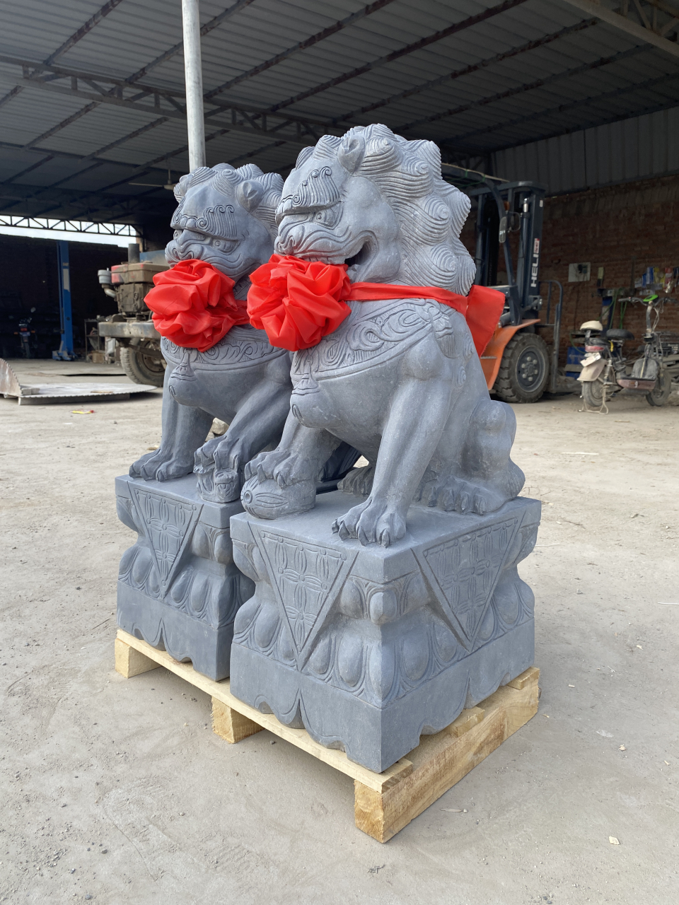 为什么现在家门口摆放的石狮子人少了很多?