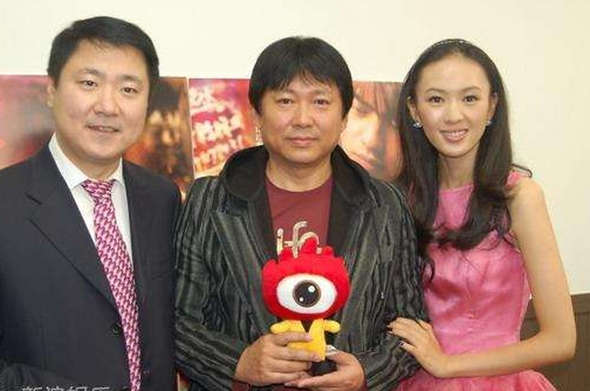 童谣早期照片,那时候的她发型不够精美