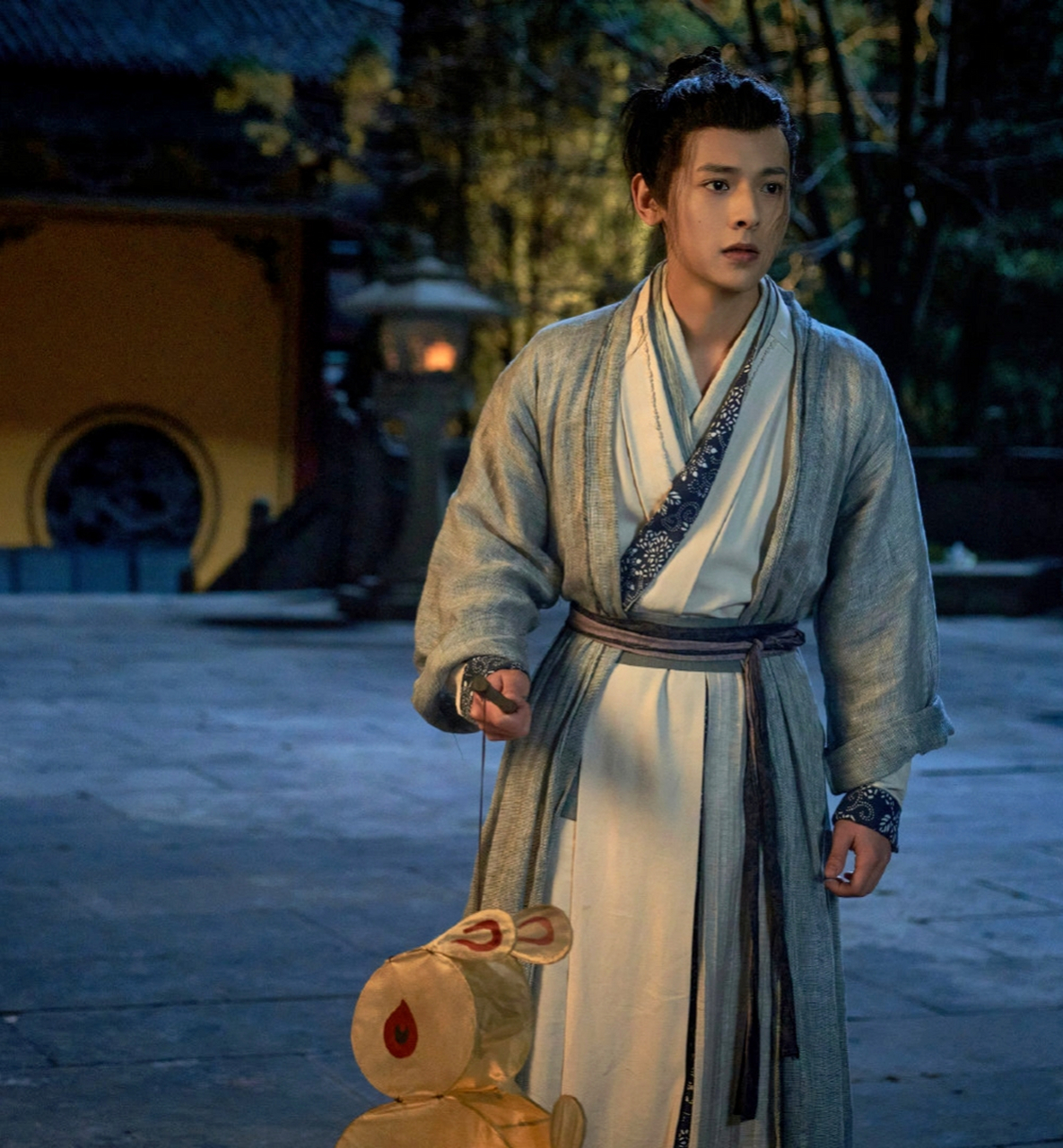 古装悬疑剧《九义人》定档9月15日播出,吴倩李佳航乔振宇胡意旋主演.