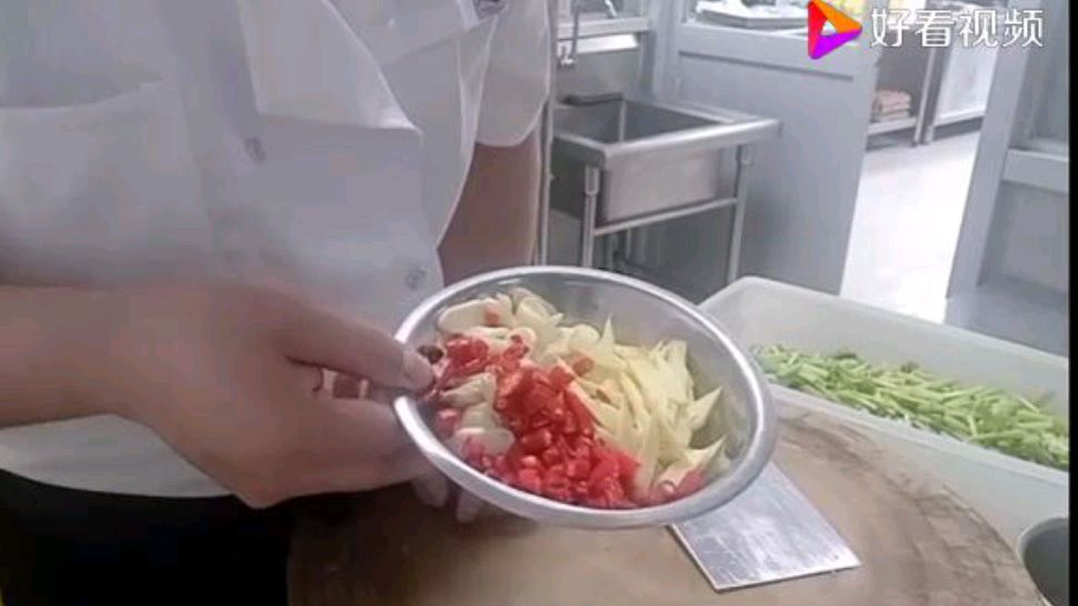 笑傲江湖的一道菜,吃菜吃面两不误,快速简单又好吃