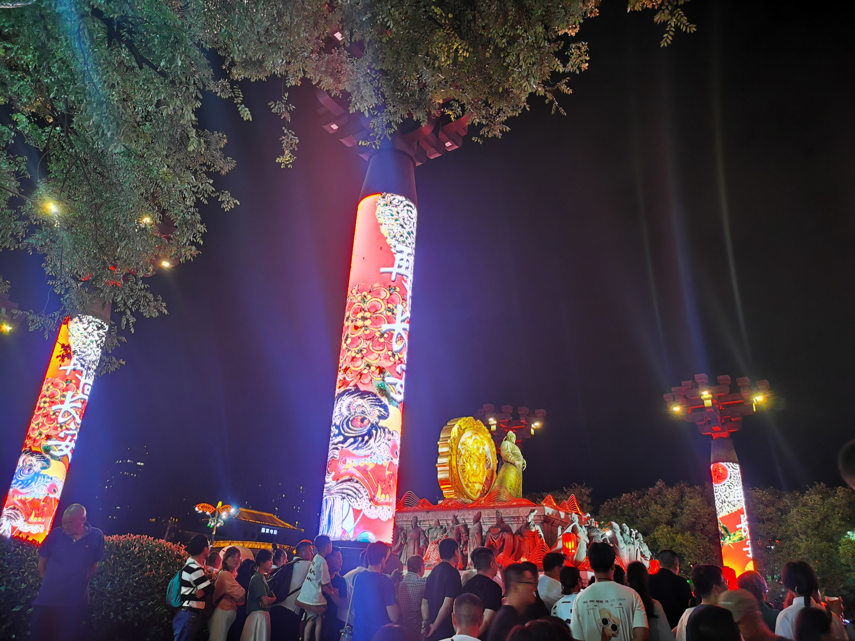 西安大唐不夜城步行街灯光秀