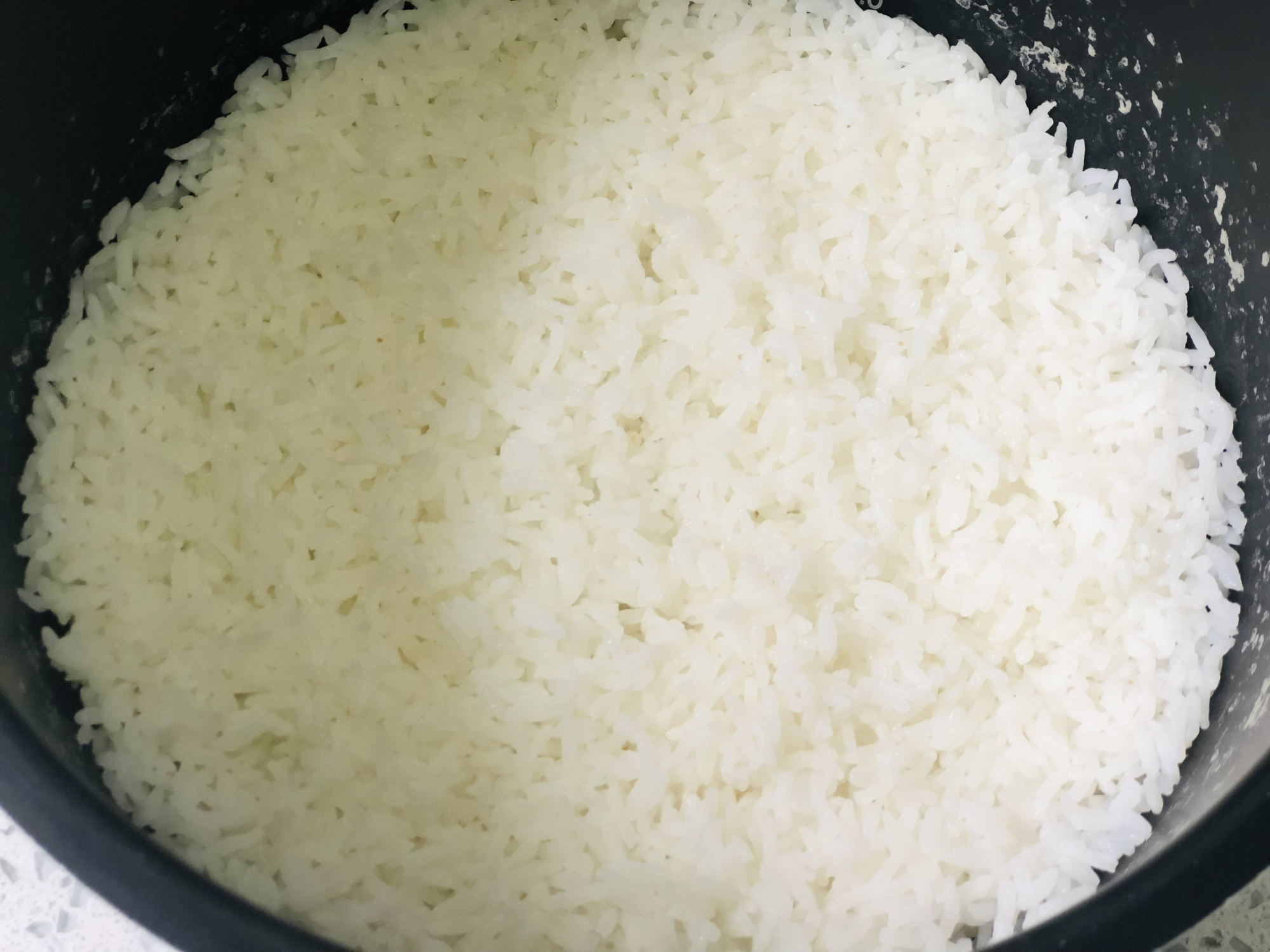 蒸大米时,究竟用不用淘洗?很多人搞不懂,难怪蒸出来的米饭不香