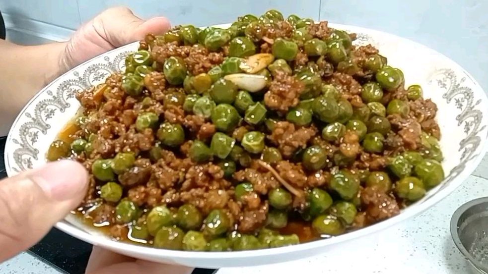 8元钱买绿豆炒肉末,家常小炒美味,清香鲜美好吃易下饭