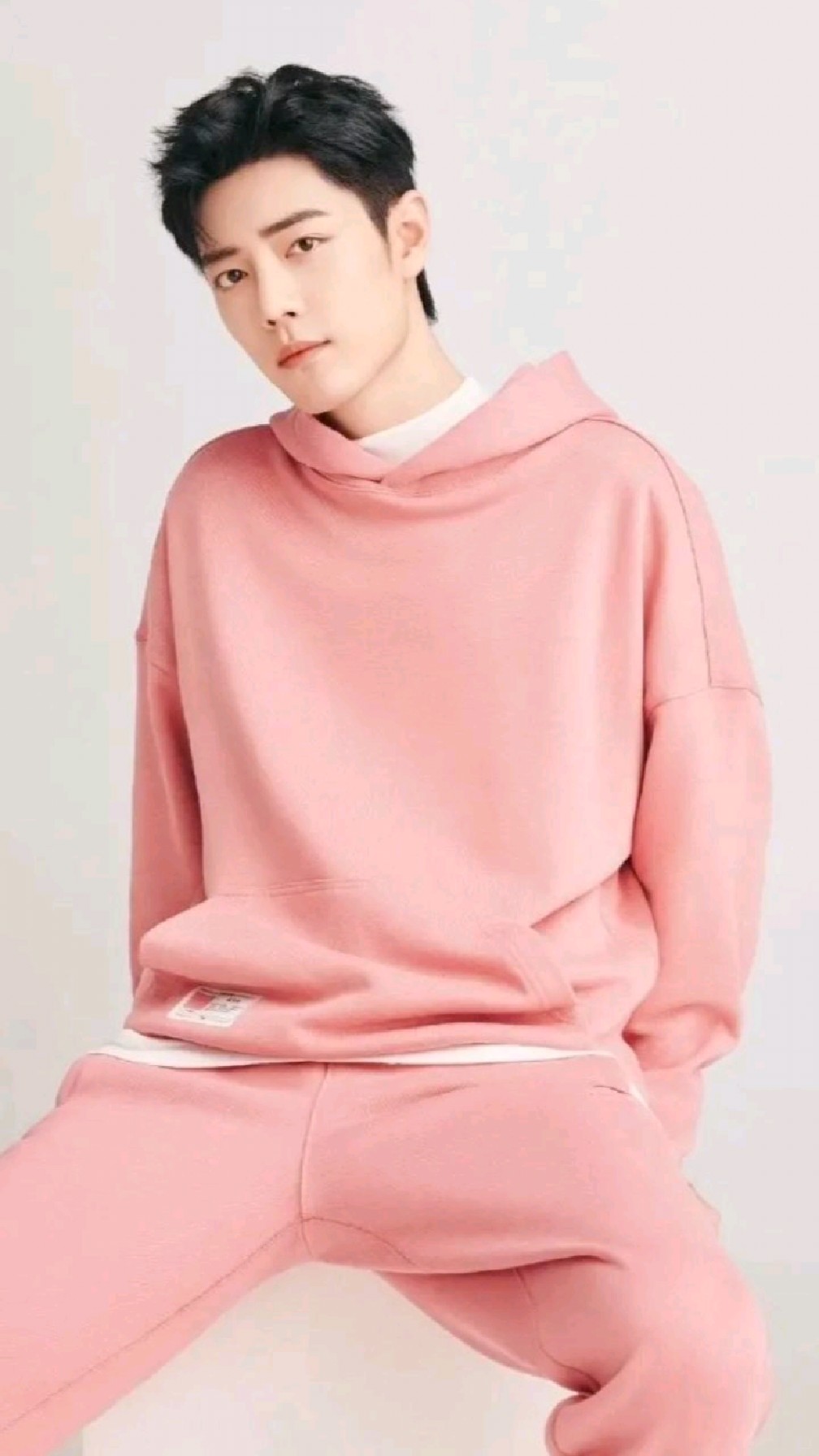 粉色系列的肖战,好嫩好帅