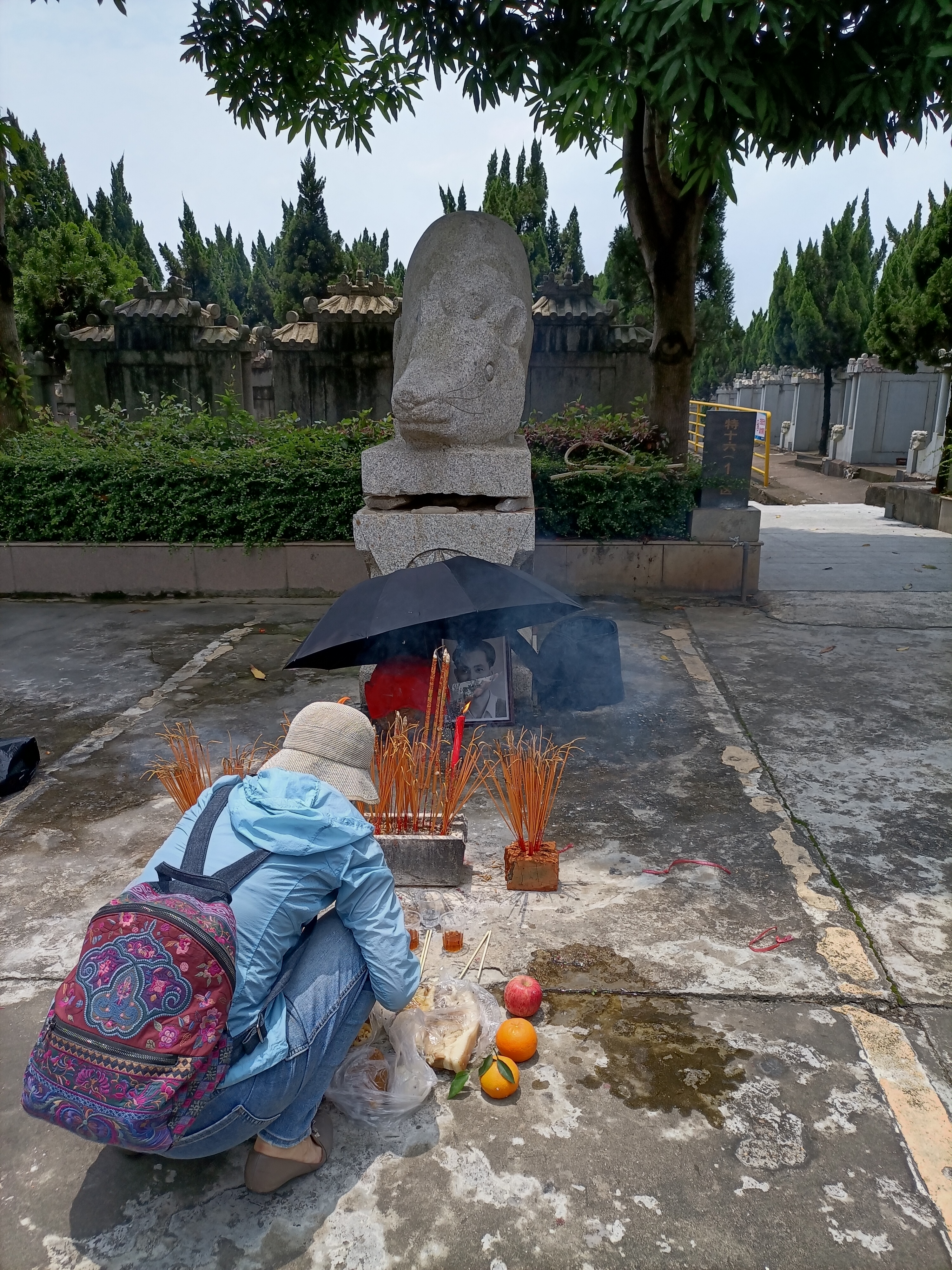 踏访佛子岭公墓