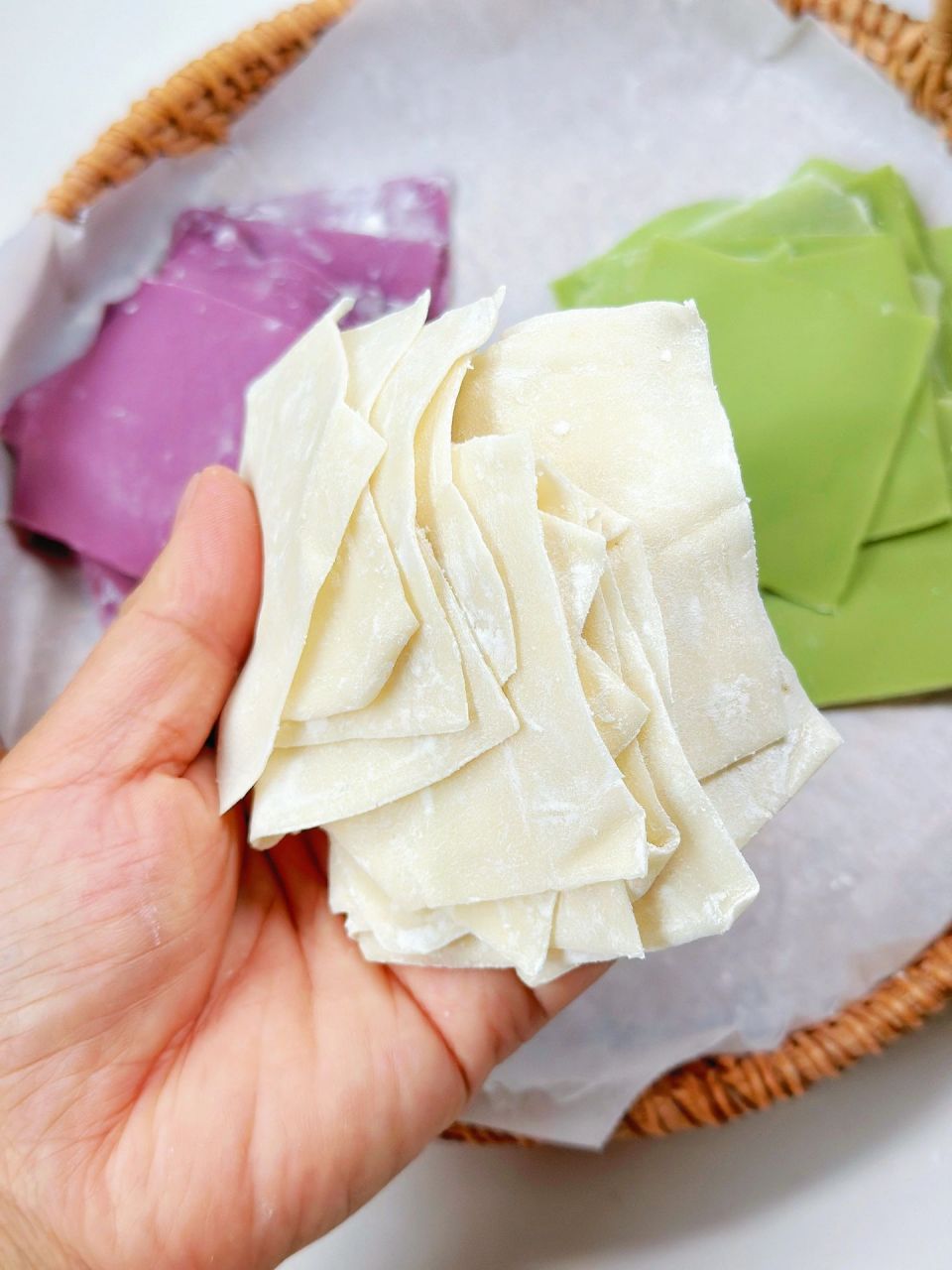 自制馄饨皮 无盐无碱 薄透爽滑 有韧性78|||宝宝馄饨皮教程来喽99