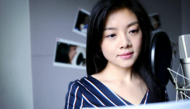 上海电视台主播赵雅楠,长相花容月貌,网友道:她有真性情!